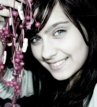 Cute Girls Profile HD Pictures Wallpaper Window Top