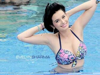 Hot Bollywood Heroines Actresses HD Wallpaper I Indian Models