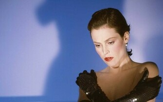Sigourney Weaver HD Wallpaper