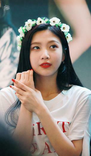 Joy Red Velvet R E D V L T In