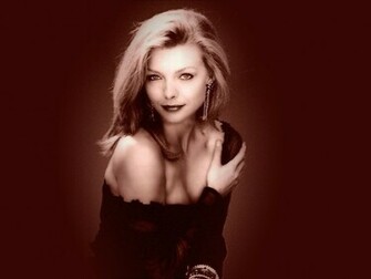 Michelle Pfeiffer Wallpaper