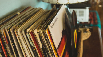 Retro Style Vinyl Records Collection Wallpaper