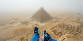 Sitting On Giza Pyramide Wallpaper Id
