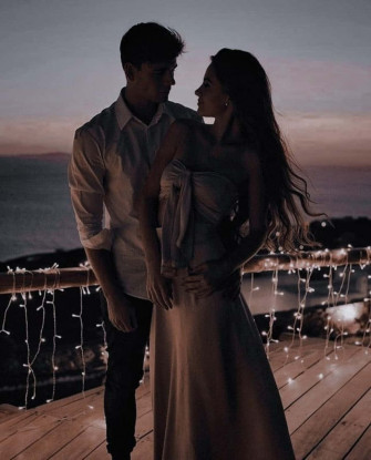 Aesthetic Couple Picture Wallpaper