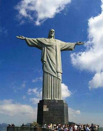 Wallpaper Of Christ The Redeemer Statue In Brazil Both Day And