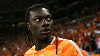 Bafetimbi Gomis Avrupa N Y Ld Zlar Geride B Rakt