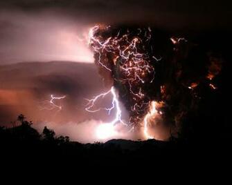 Lightning Volcanoes Wallpaper Hq