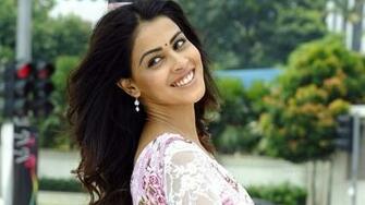 Tamil Actress Genelia HD Wallpaper