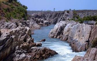 River Narmada Jabalpur Madhya Pradesh India HD Wallpaper