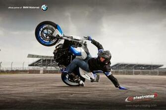Dangerous Bike Stunt In HD Wallpaper