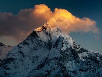 Wallpaper Mountain Top Snow Clouds Khumbu