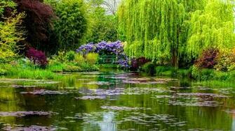 Giverny Wallpaper