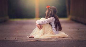 Girl Sad Lonely Wallpaper On
