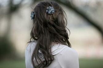 Beautiful Girl S Hairstyle Wallpaper And Image