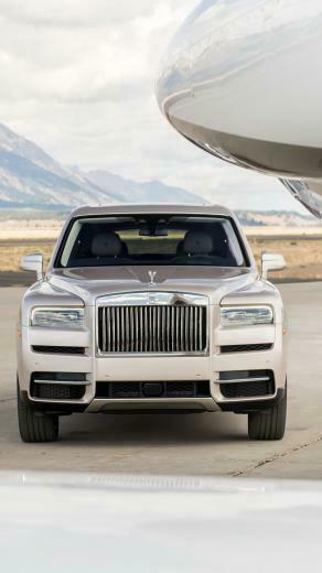 Downaload Rolls Royce Cullinan Luxury Vehicle Wallpaper For