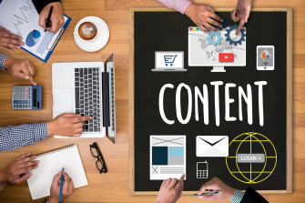 People Brainstorming Content Creation 5hxczujyoxuwqa0k Wallpaper