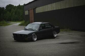 Black Bmw Sedan E28 Lowered Stance HD Wallpaper