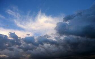Wallpaper Clouds