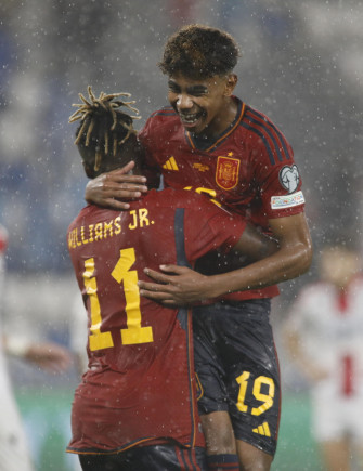 Lamine Yamal Fa La Storia Della Spagna Wallpaper
