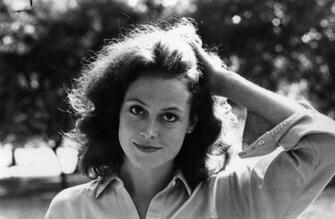Sigourney Weaver HD Wallpaper Background Image Id