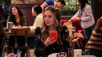 Apple iPhone Smartphone Of Bella Podaras As Brooke Bishop In The