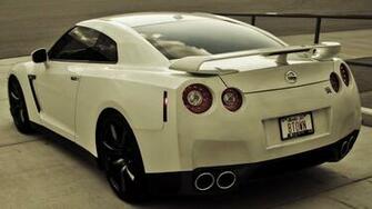 Cream Nissan Gtr R Back HD Wallpaper