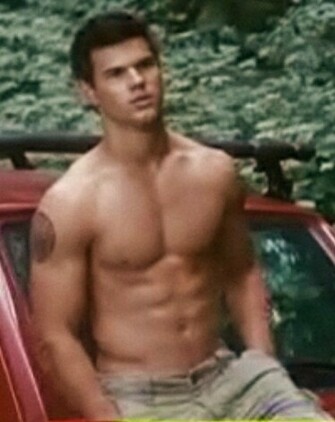 Taylor Who Worked Out And Ate Nonstop To Gain Pounds Of Rippling
