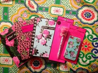 Betsey Johnson Art Ms