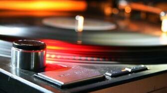 Turntable Clock Mac Wallpaper