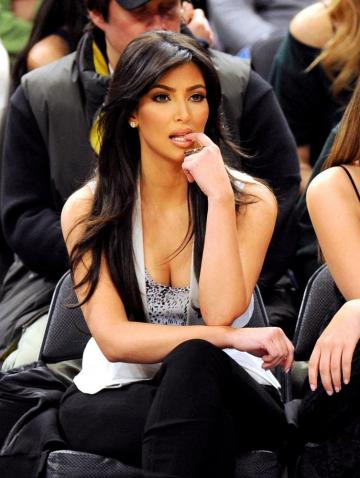 Kim Kardashian Desktop Wallpaper On