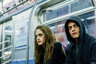 Carly Chaikin