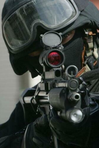 Swat iPhone HD Wallpaper