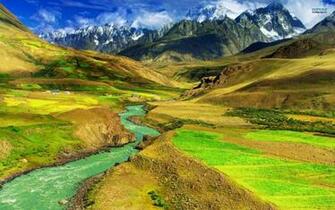 HD Superb Mountain Stream HDr Wallpaper