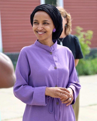 Ilhan Omar Then And Now Wallpaper