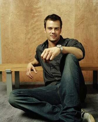 Josh Duhamel Graphics Code Comments Pictures