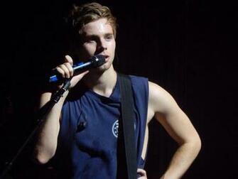 Rowyso Houston Luke Hemmings Wallpaper