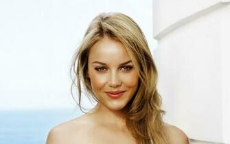 Pretty Faces Wallpaper