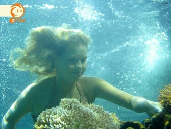 Emma H2o Just Add Water Wallpaper