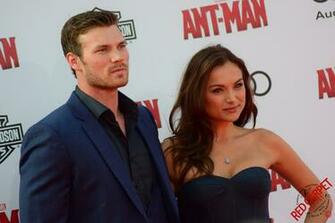 File Derek Theler Christina Ochoa At The World Premiere Of