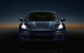 Porsche Panamera 4s Turbo Wallpaper