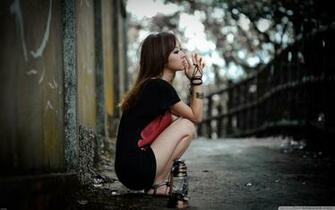 Smart Girls HD Wallpaper Image To