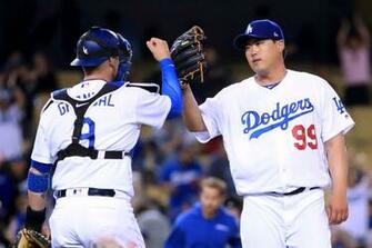 Dodgers Extend Qualifying Offers To Grandal And Ryu True Blue La
