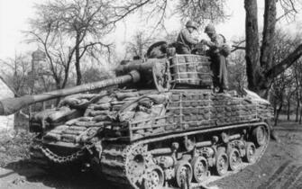 World War Tank Wallpaper Sherman The Americans