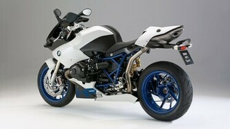 Bmw Street Bike Wallpaper Ibackgroundwallpaper