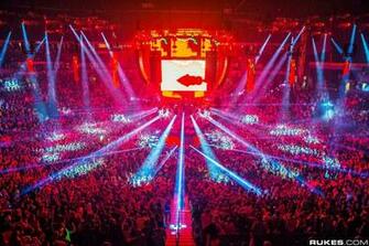 Edm Concert Wallpaper Dominating The World