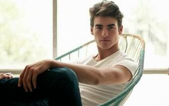 Handsome Men Wallpaper For Your Desktop