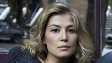 Rosamund Pike Wallpaper High Quality