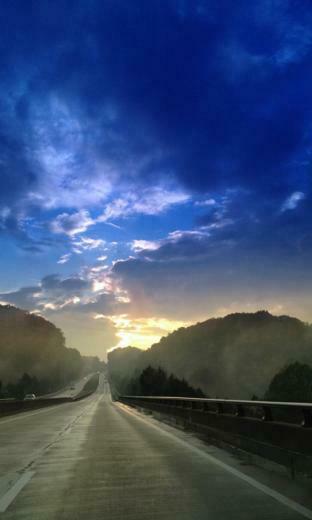 Blackberry Z10 Wallpaper Long Road Ahead Way