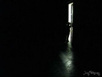 Scary Door Wallpaper Pictures Photos And Background
