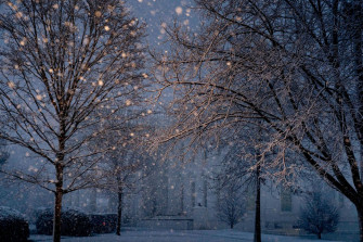 Snow Forecast Leads To Closure Of Federal Offices In Dc